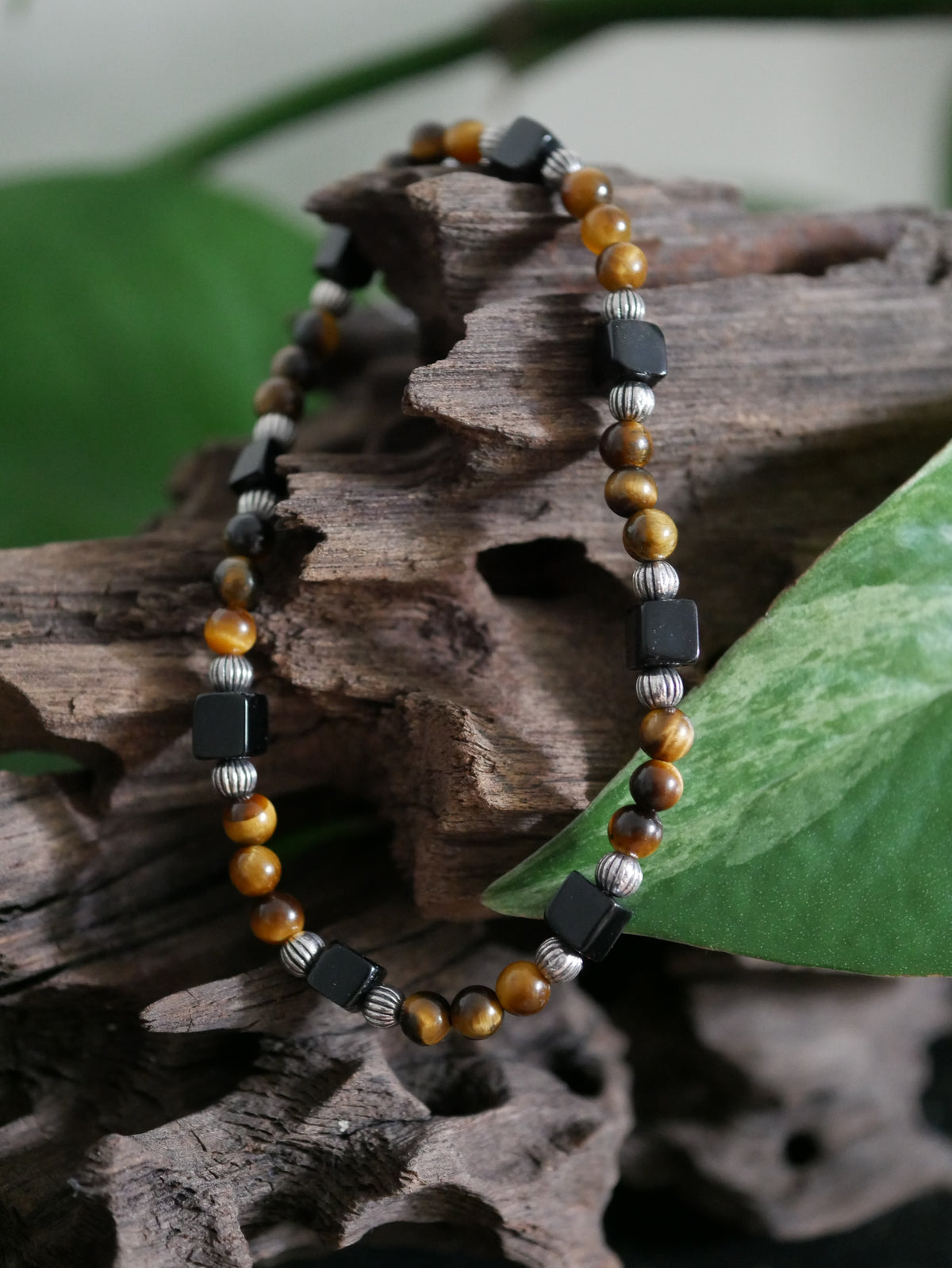 „Grounded“ - Edelsteinarmband mit Tigerauge & Obsidian